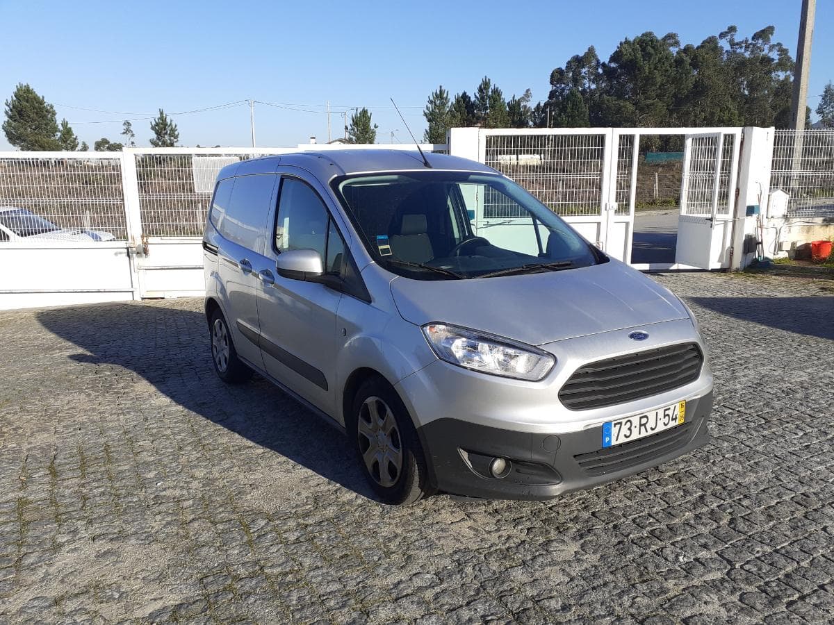 Ford Transit Courrier 1.6 TDCI — imagem 3