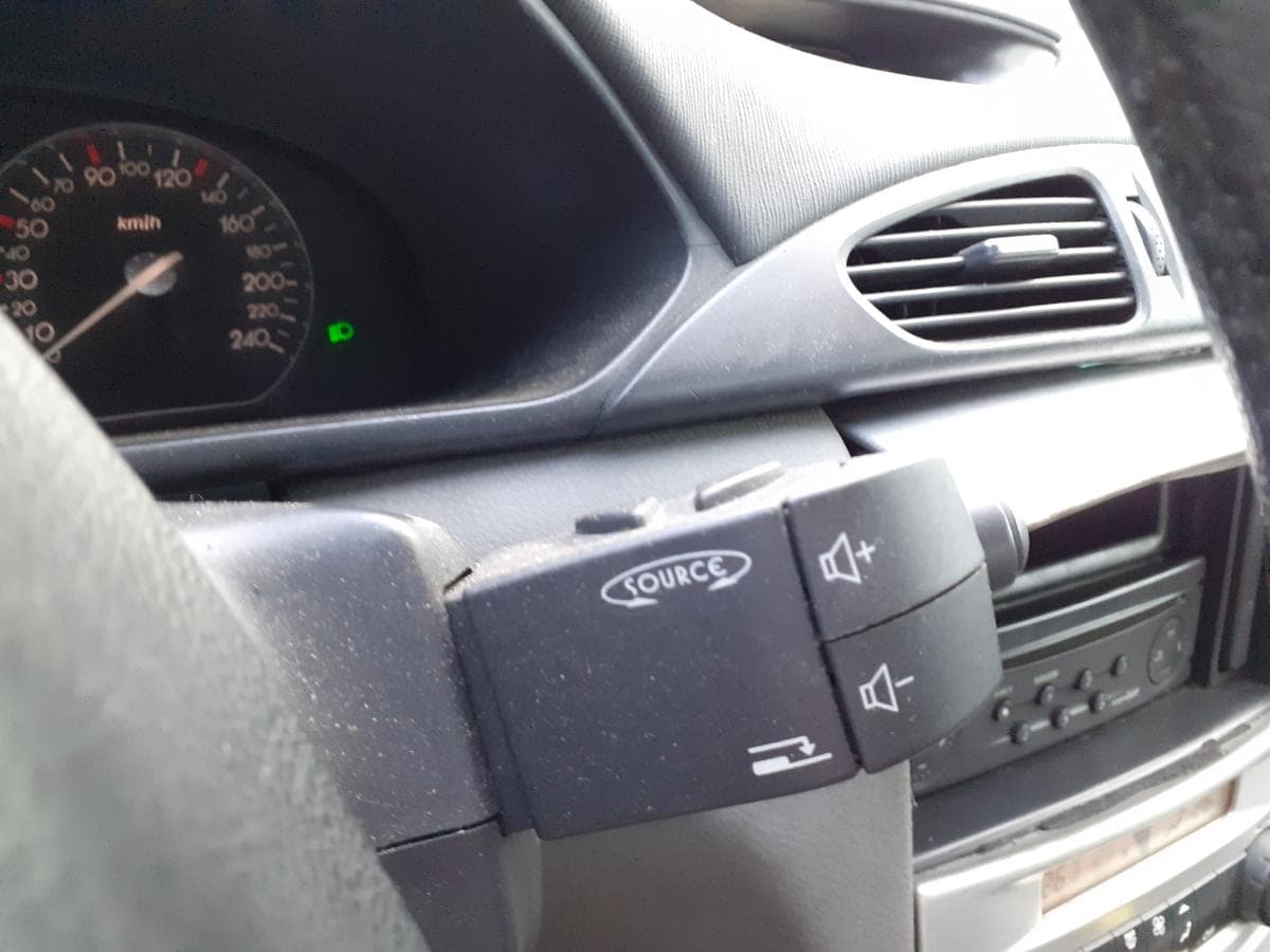 Renault Laguna 1.9 DCI — imagem 12