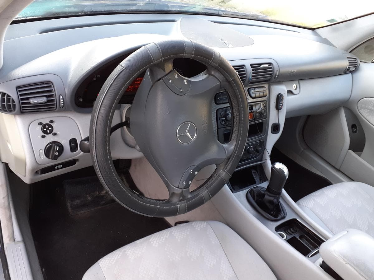 Mercedes-Benz C200 Kompressor — imagem 10