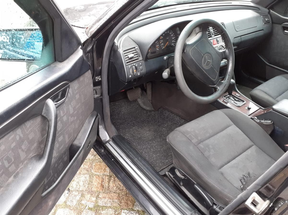 Mercedes-Benz C 220 — imagen 7