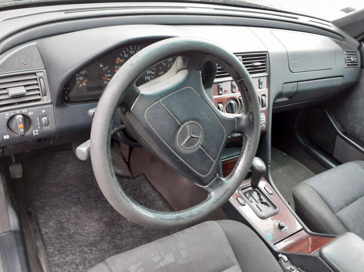 Mercedes-Benz C 220 — imagen 10