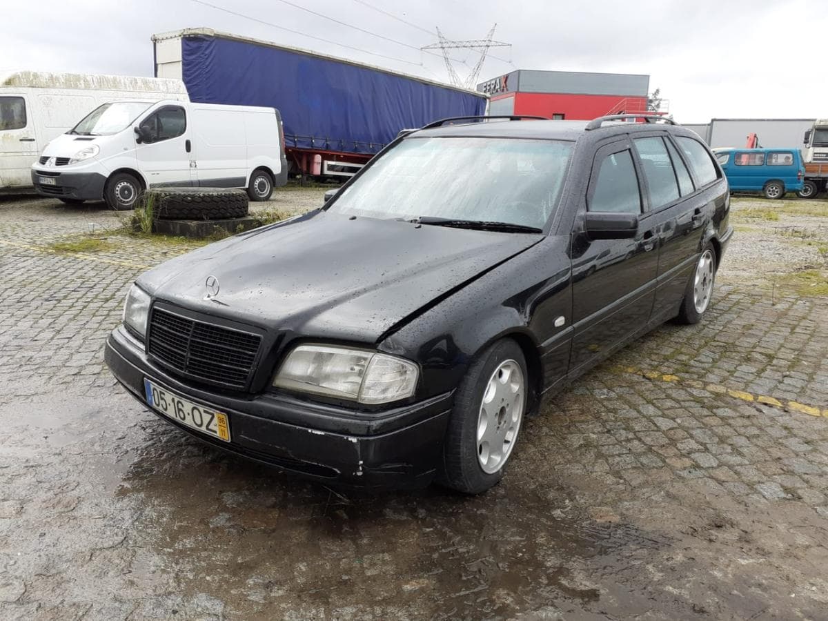 Mercedes-Benz C 220 — imagen 1