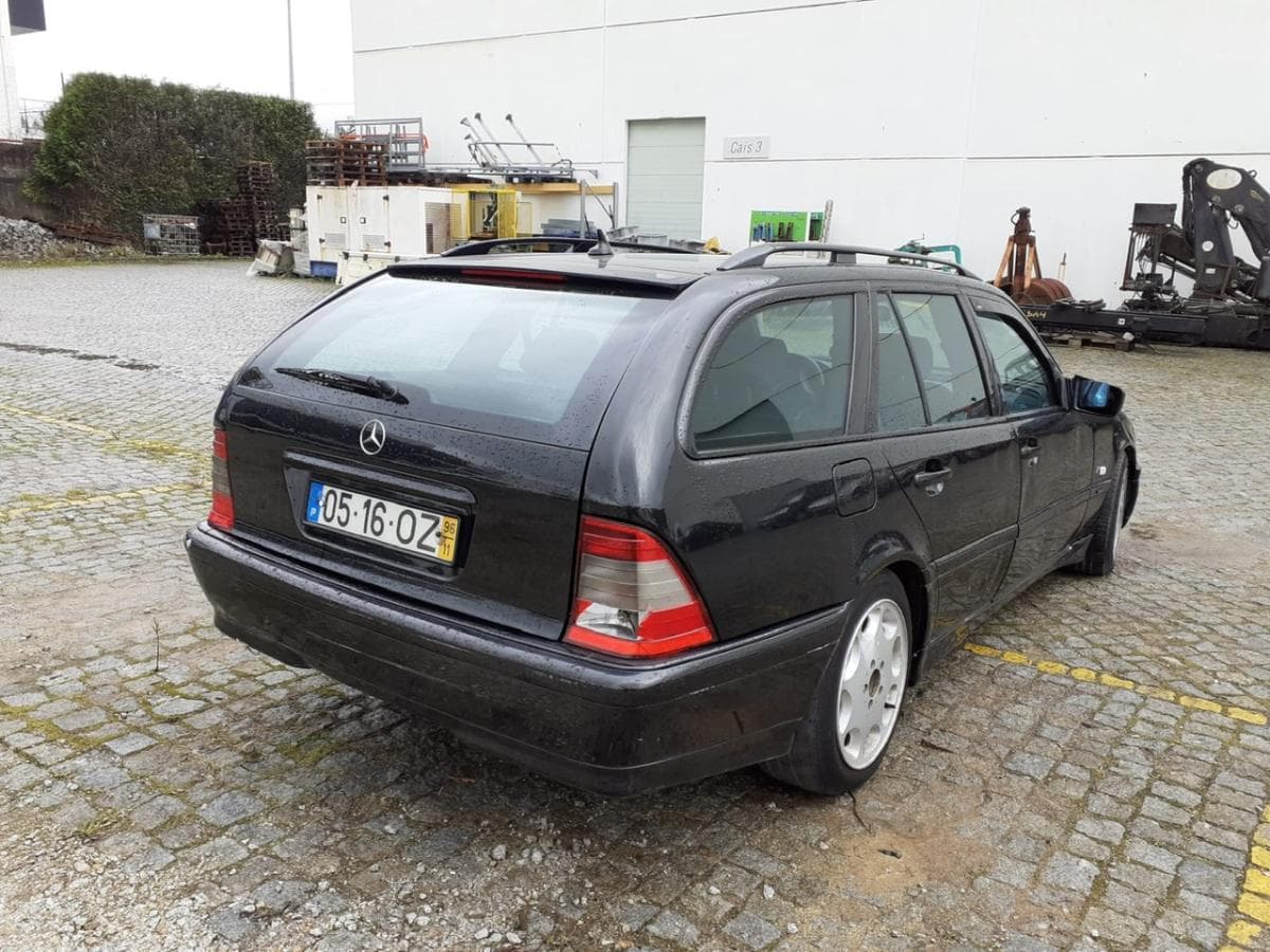 Mercedes-Benz C 220 — imagen 4