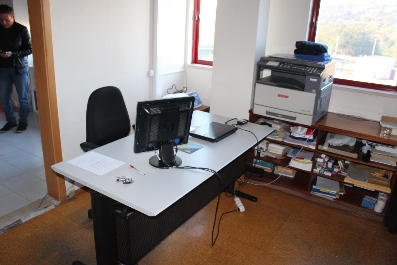 Equipamento de escritório — imagen 3