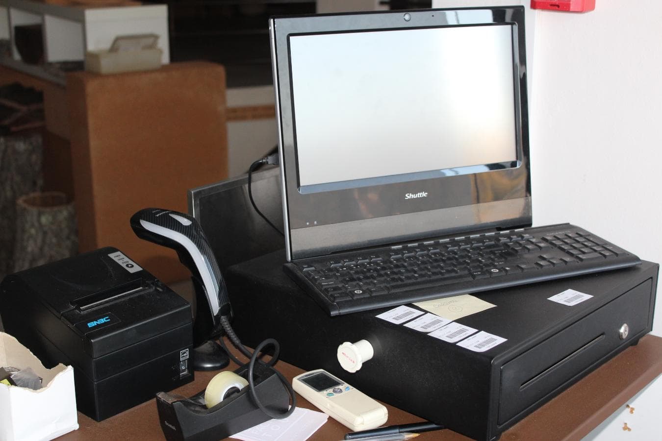 Equipamento de Escritório + Stock de Produtos — imagem 13