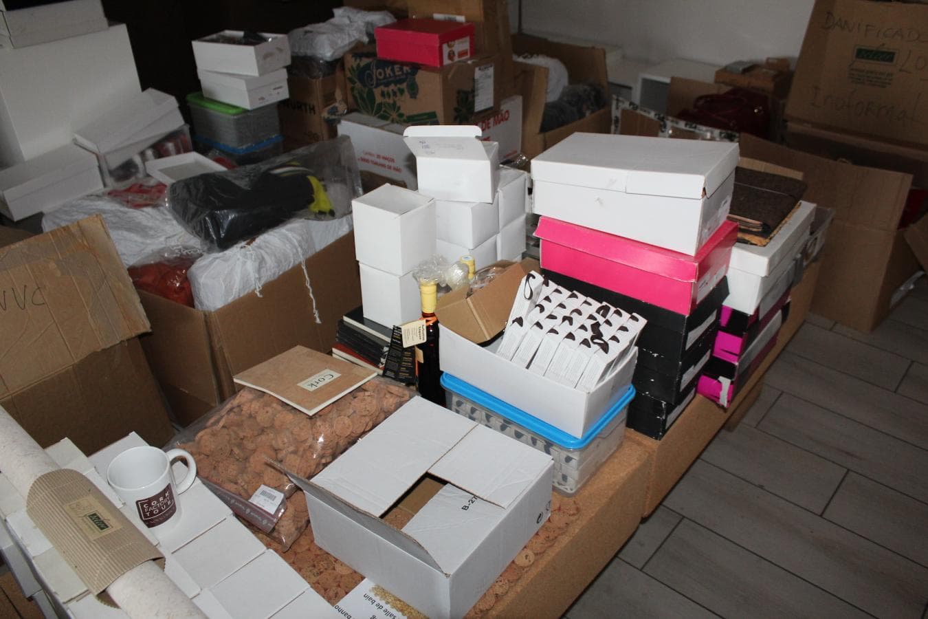 Equipamento de Escritório + Stock de Produtos — imagem 19