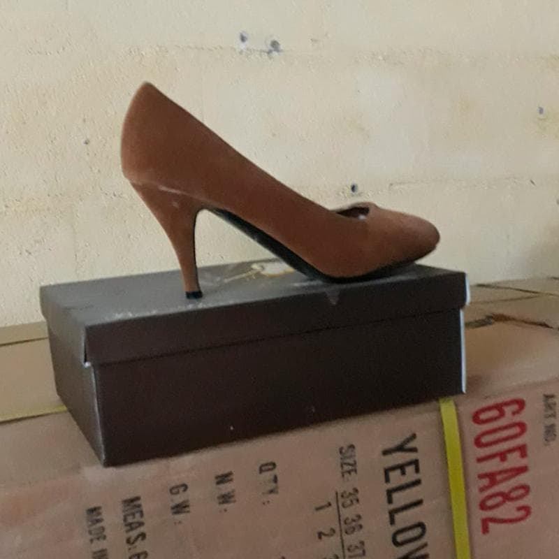 Sortido de modelos zapatos senora / nino