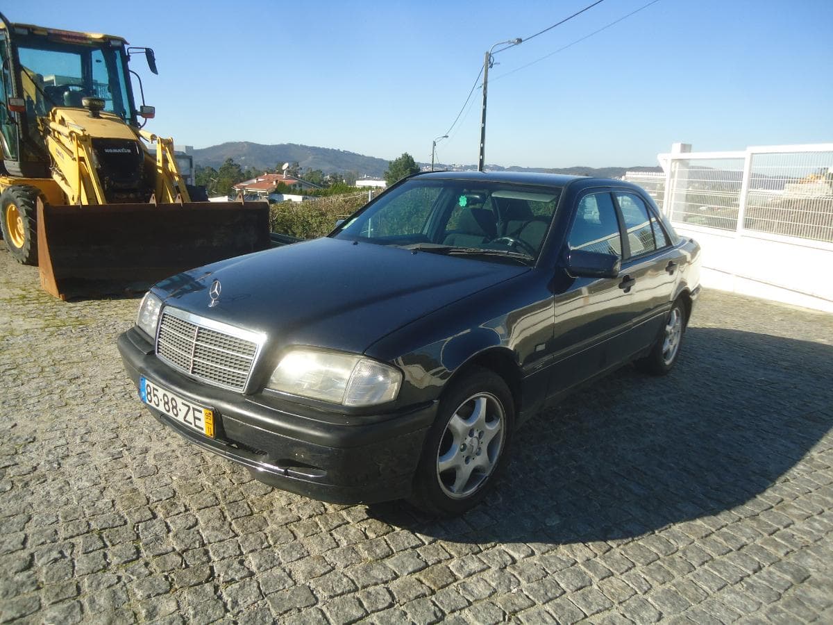 Mercedes-Benz C250 Turbo Diesel — imagen 1