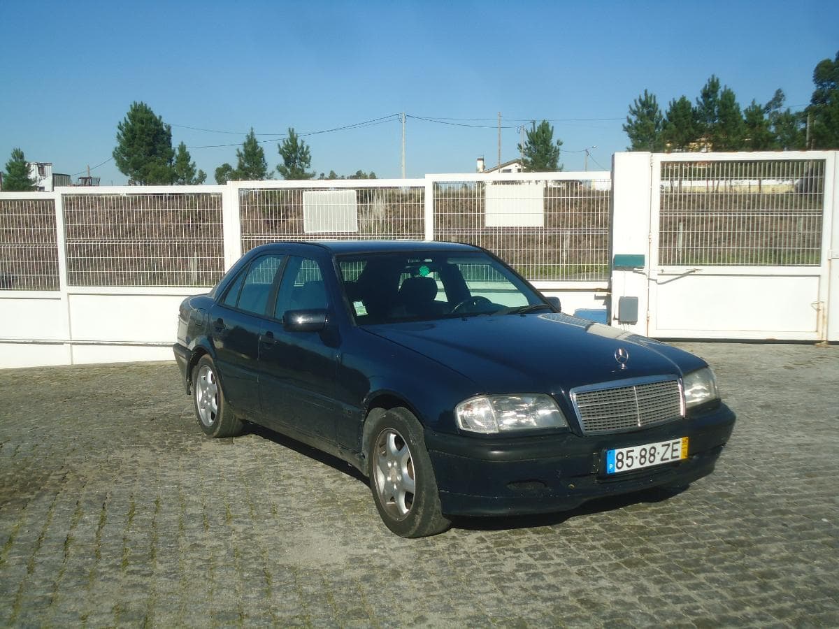 Mercedes-Benz C250 Turbo Diesel — imagen 3