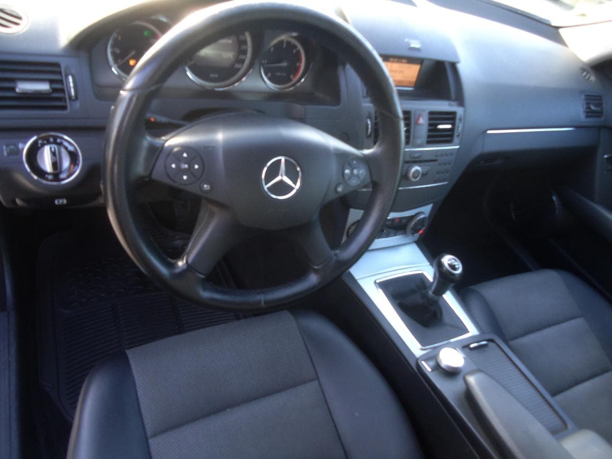 Mercedes-Benz C 220 CDI — image 10
