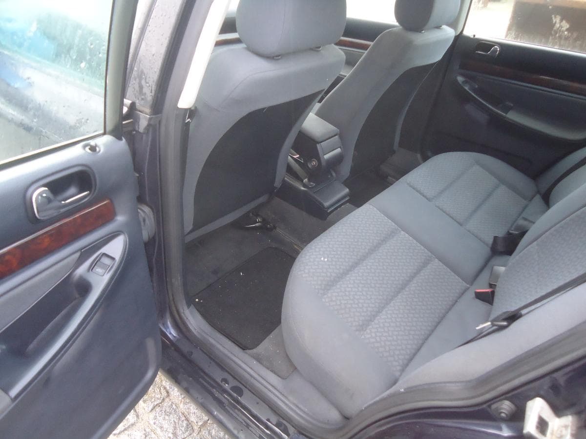 Audi A4 1.8 — image 15