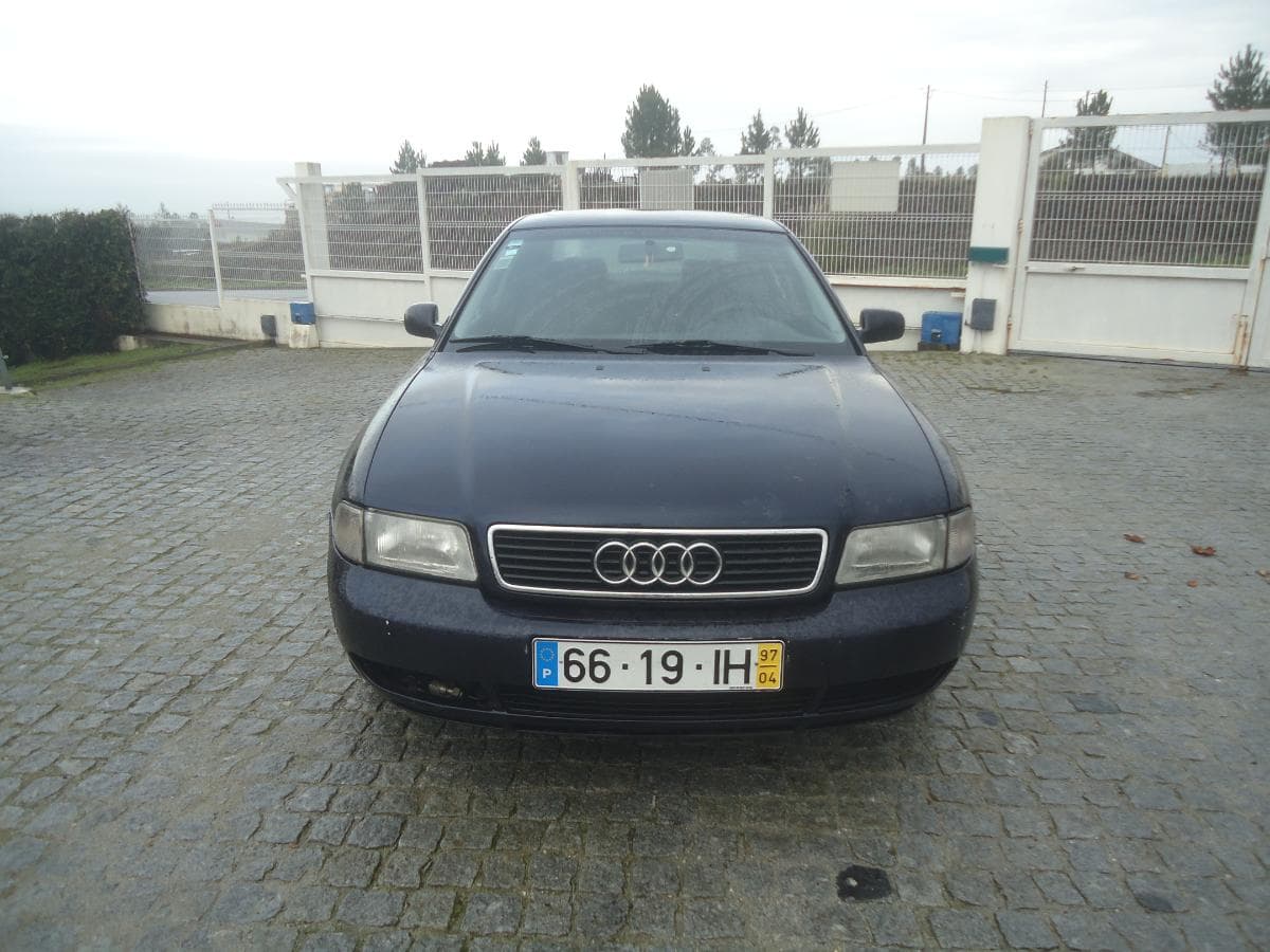 Audi A4 1.8 — image 2