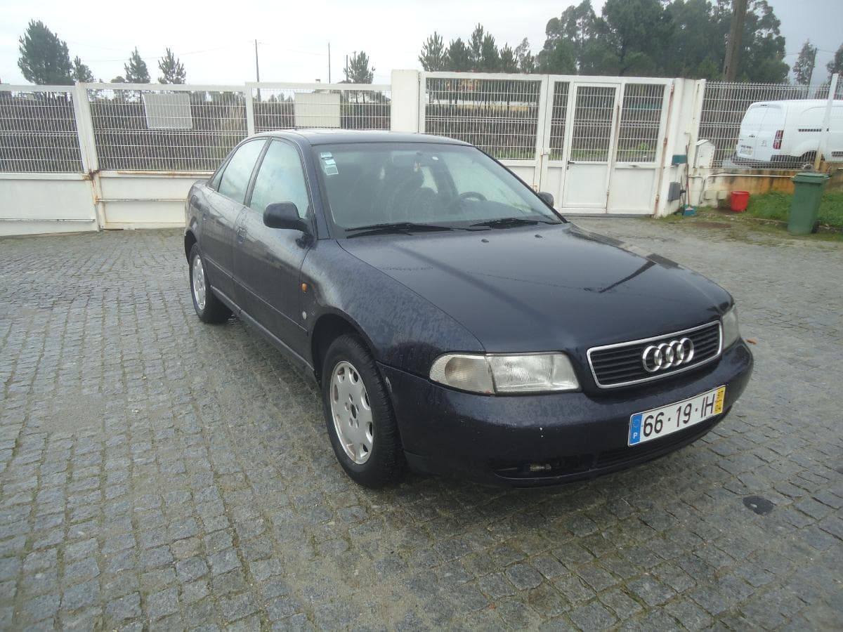 Audi A4 1.8 — image 3
