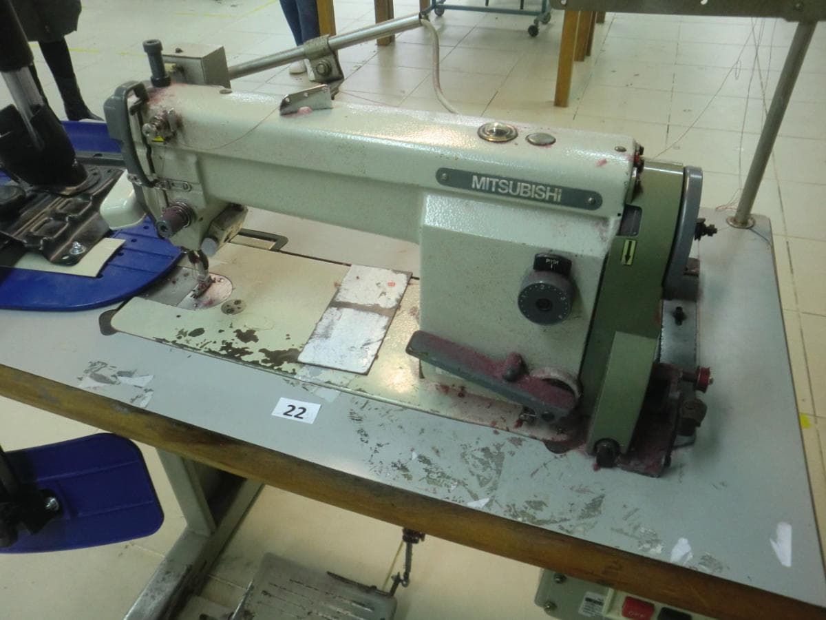 4 Máquina de Costura — imagem 2