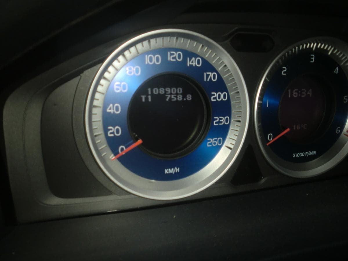 VOLVO S60 D3 — image 5