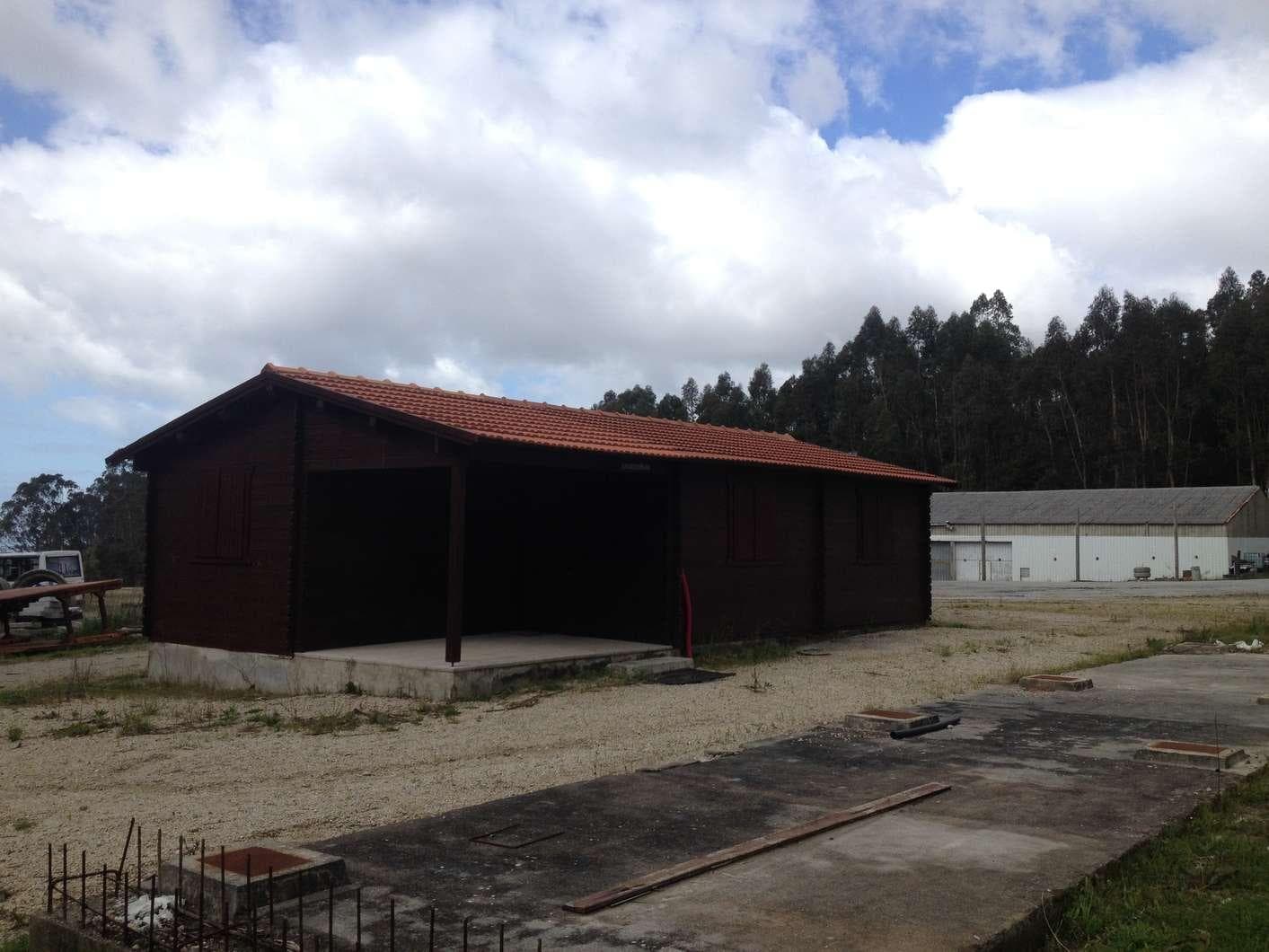 IMOVEL - Prédio Urbano - Armazém para recolha de materiais de 1 pavimento com 370m2. Sito em Lugar do Maninho ... — image 7