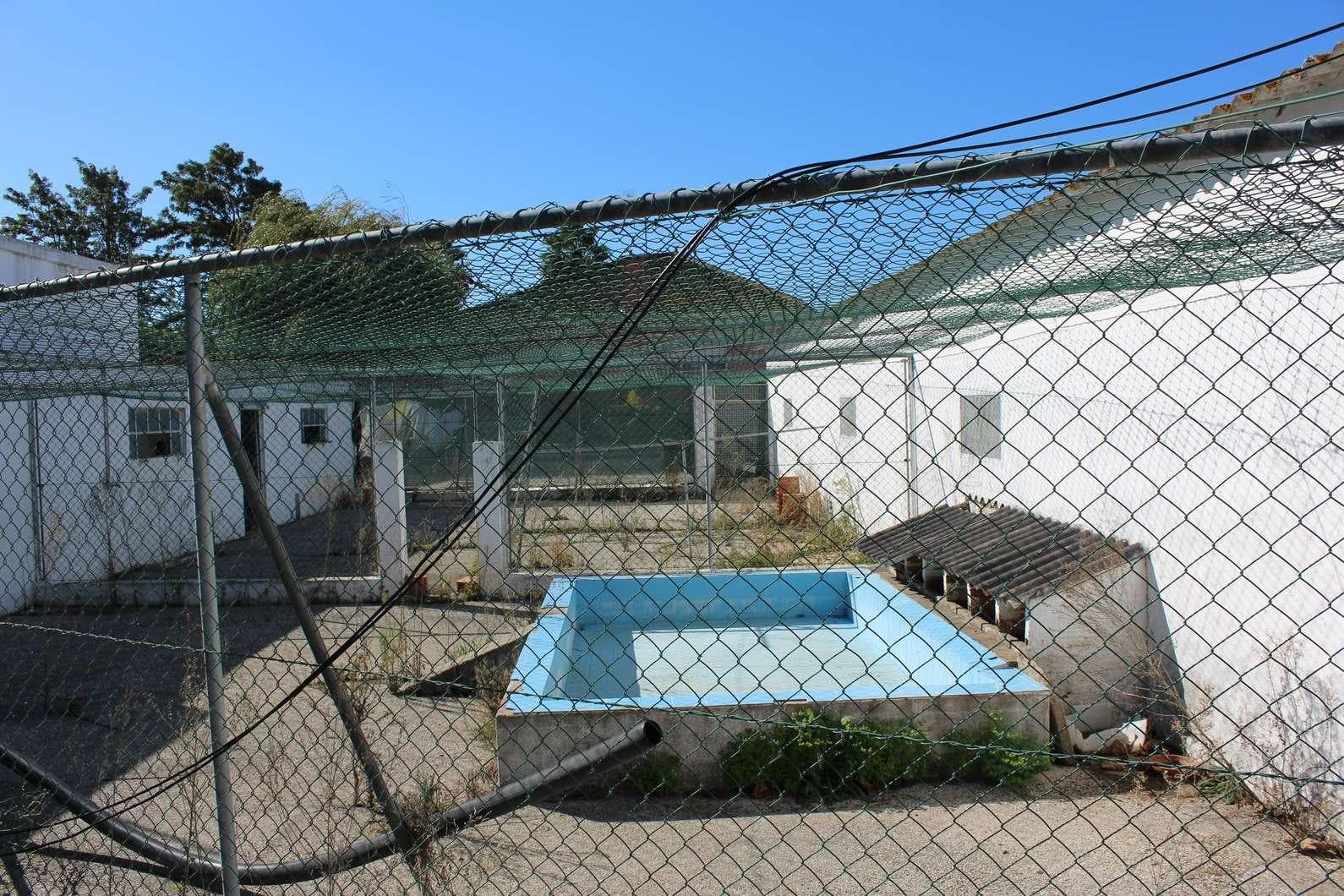 IMOVEL - Prédio Misto - Composto por parte urbana - Casa de r/c com 158m2 e por parte rústica - Terreno de re ... — imagen 7