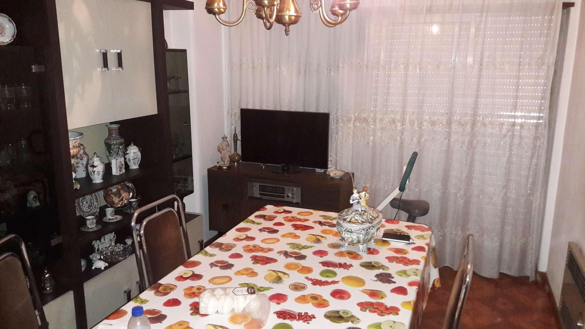 IMOVEL - Prédio Urbano - Fração Autónoma "J" - Habitação com 90m2 no terceiro andar A, com estacionamento na ... — imagen 2