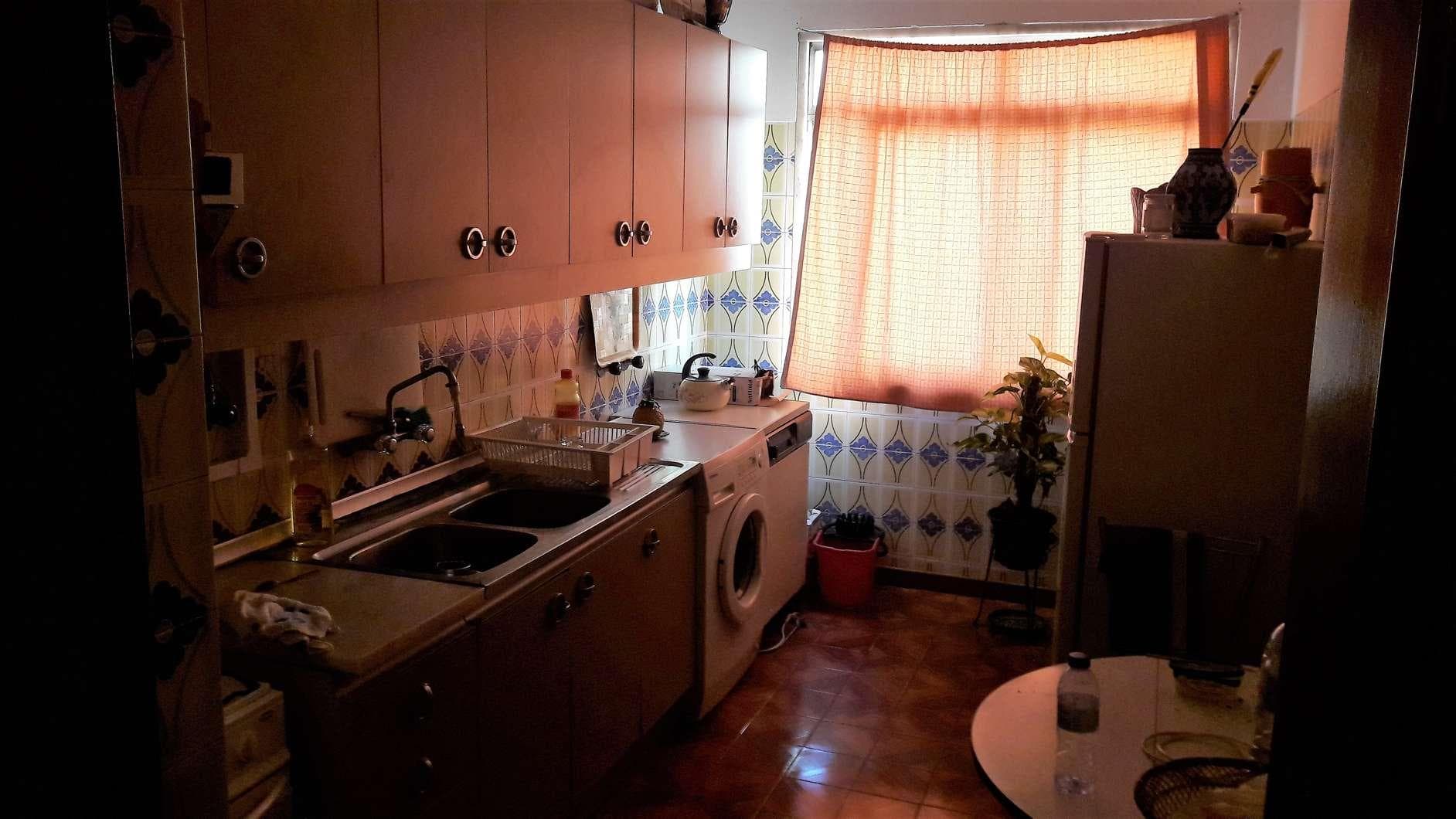 IMOVEL - Prédio Urbano - Fração Autónoma "J" - Habitação com 90m2 no terceiro andar A, com estacionamento na ... — imagen 3
