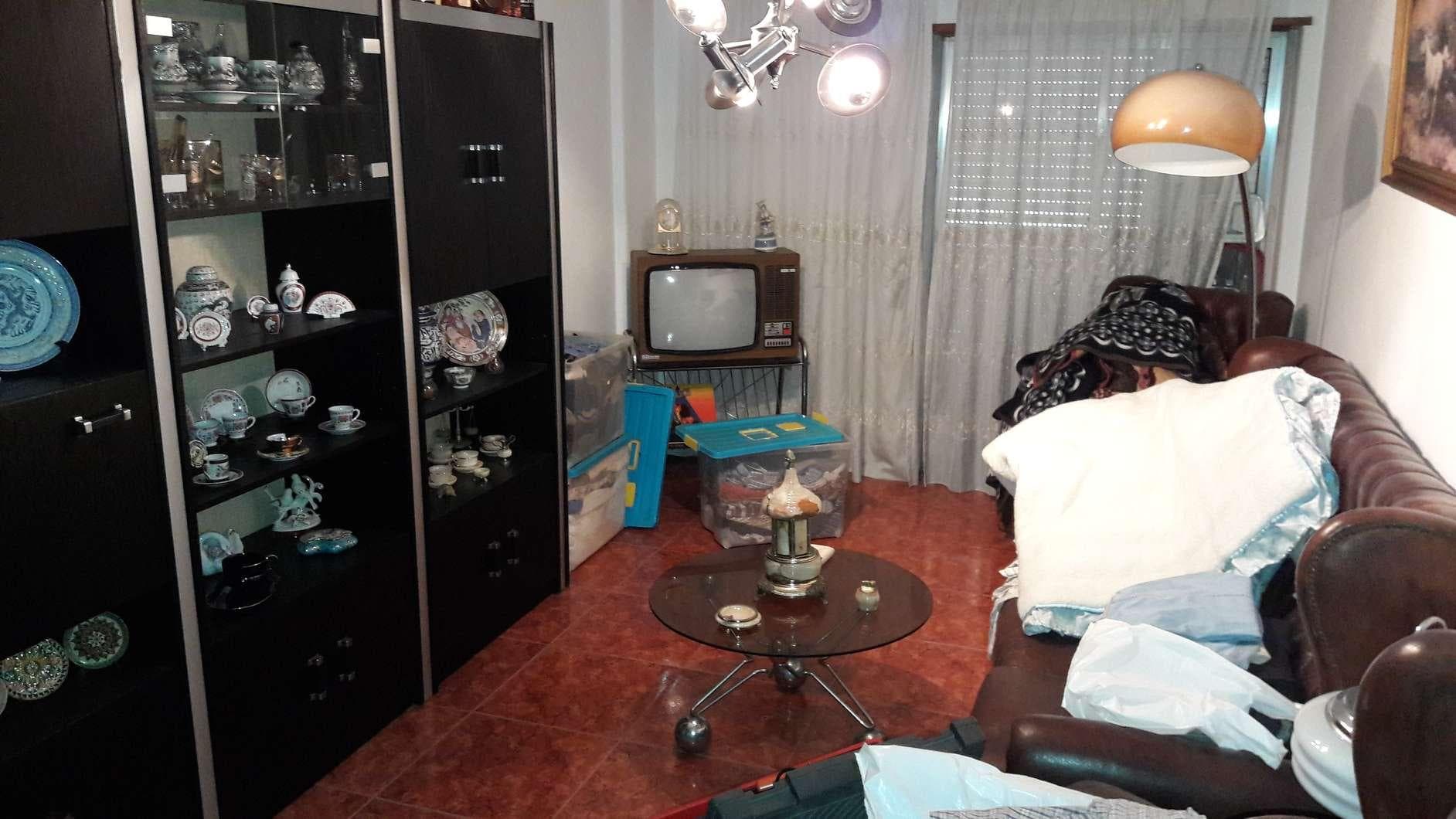 IMOVEL - Prédio Urbano - Fração Autónoma "J" - Habitação com 90m2 no terceiro andar A, com estacionamento na ... — imagen 5