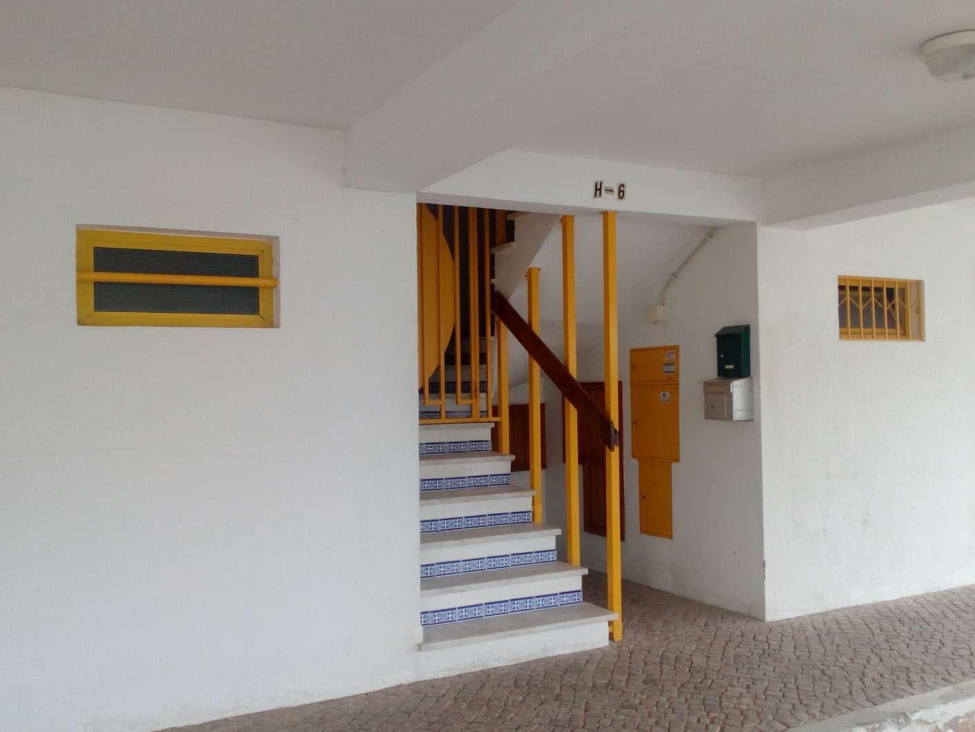 IMOVEL - Prédio Urbano - Fração Autónoma "E" - Habitação T1 com 59,3m2 no 2.º andar esquerdo. Pertence-lhe te ... — image 11