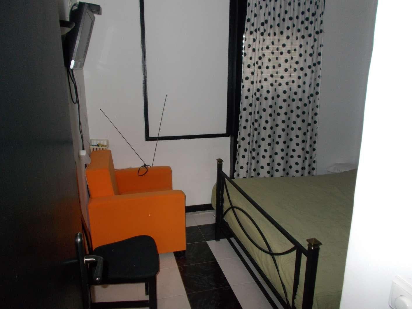 IMOVEL - Prédio Urbano - Fração Autónoma "1-C" - Habitação T1 com 37,5m2 no primeiro andar nordeste. Sito no ... — imagen 4