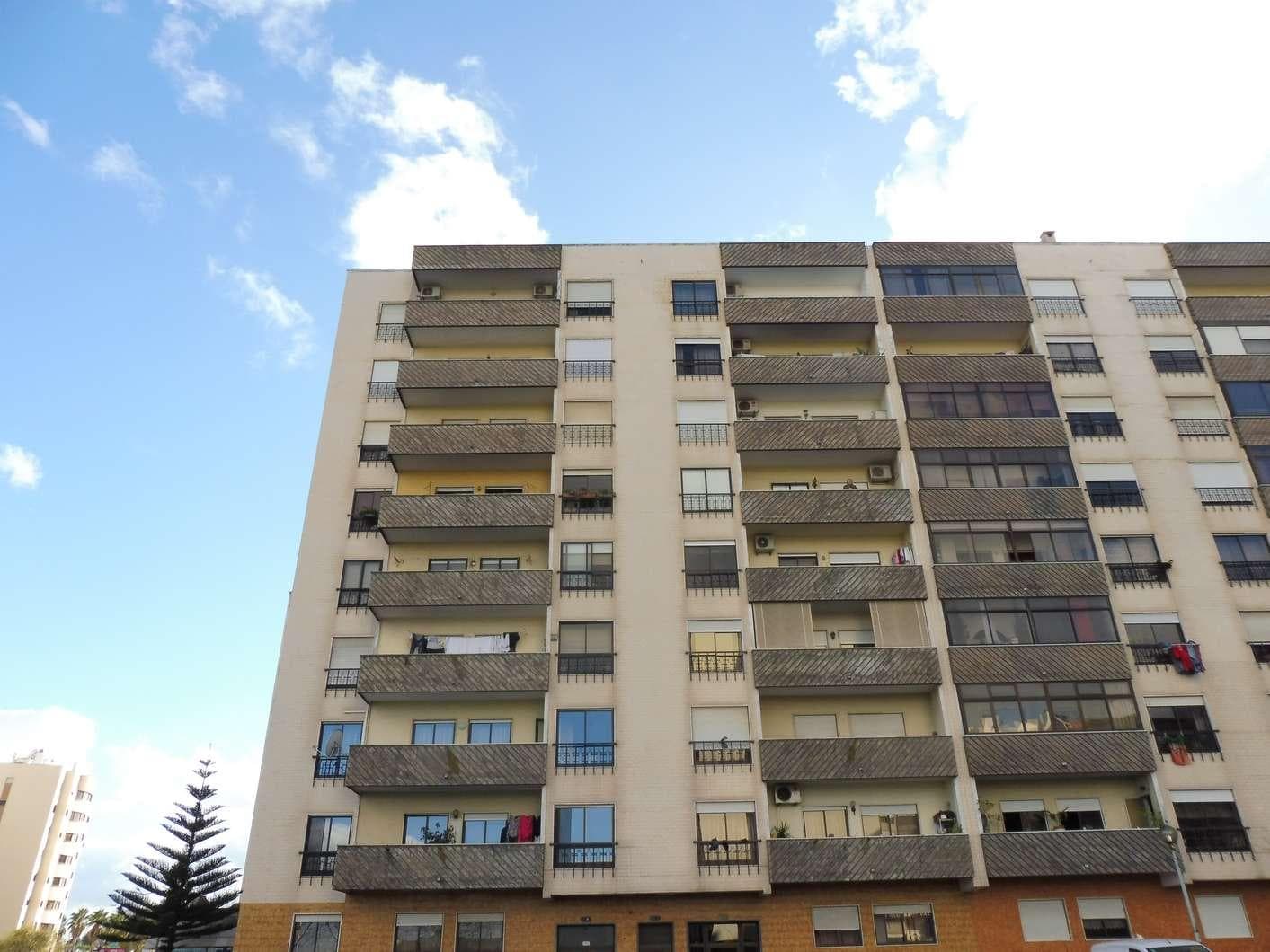 IMOVEL - Prédio Urbano - Fração Autónoma "P" - Habitação com 75m2, tipologia T1, no quinto andar esquerdo. Si ... — imagen 2