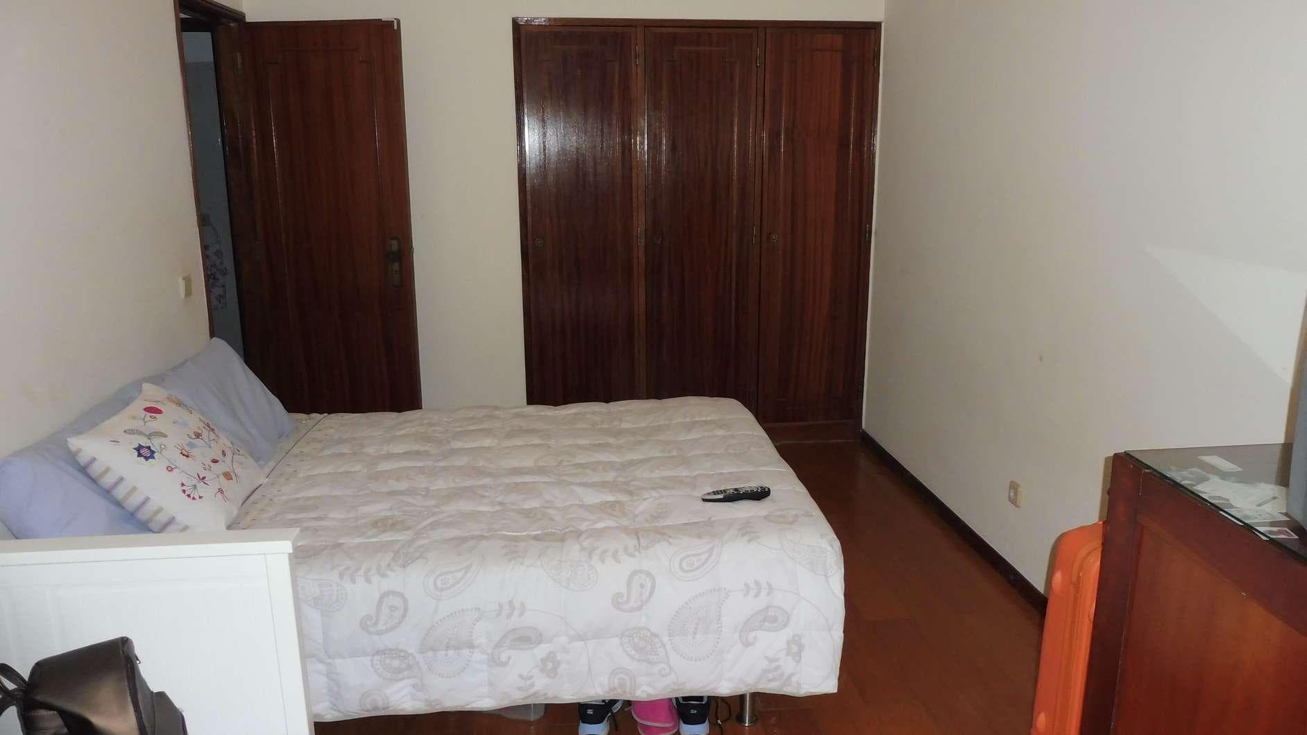 IMOVEL - Prédio Urbano - Fração Autónoma "P" - Habitação com 75m2, tipologia T1, no quinto andar esquerdo. Si ... — imagen 8