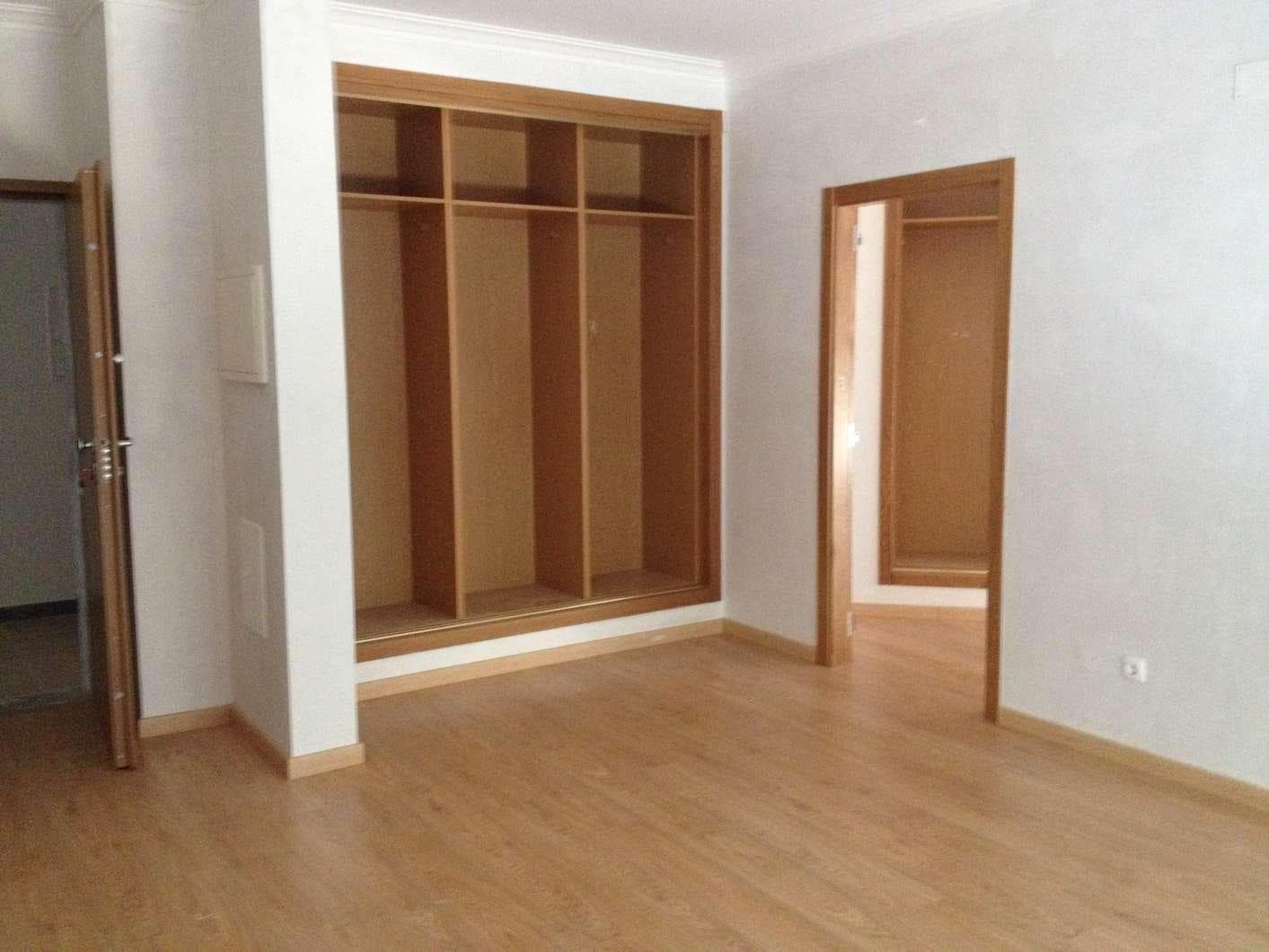 IMOVEL - Prédio Urbano - Fração Autónoma "B" - Habitação com 68,55m2, tipologia T1, no rés-do-chão frente. Si ... · Portalegre — imagen 4