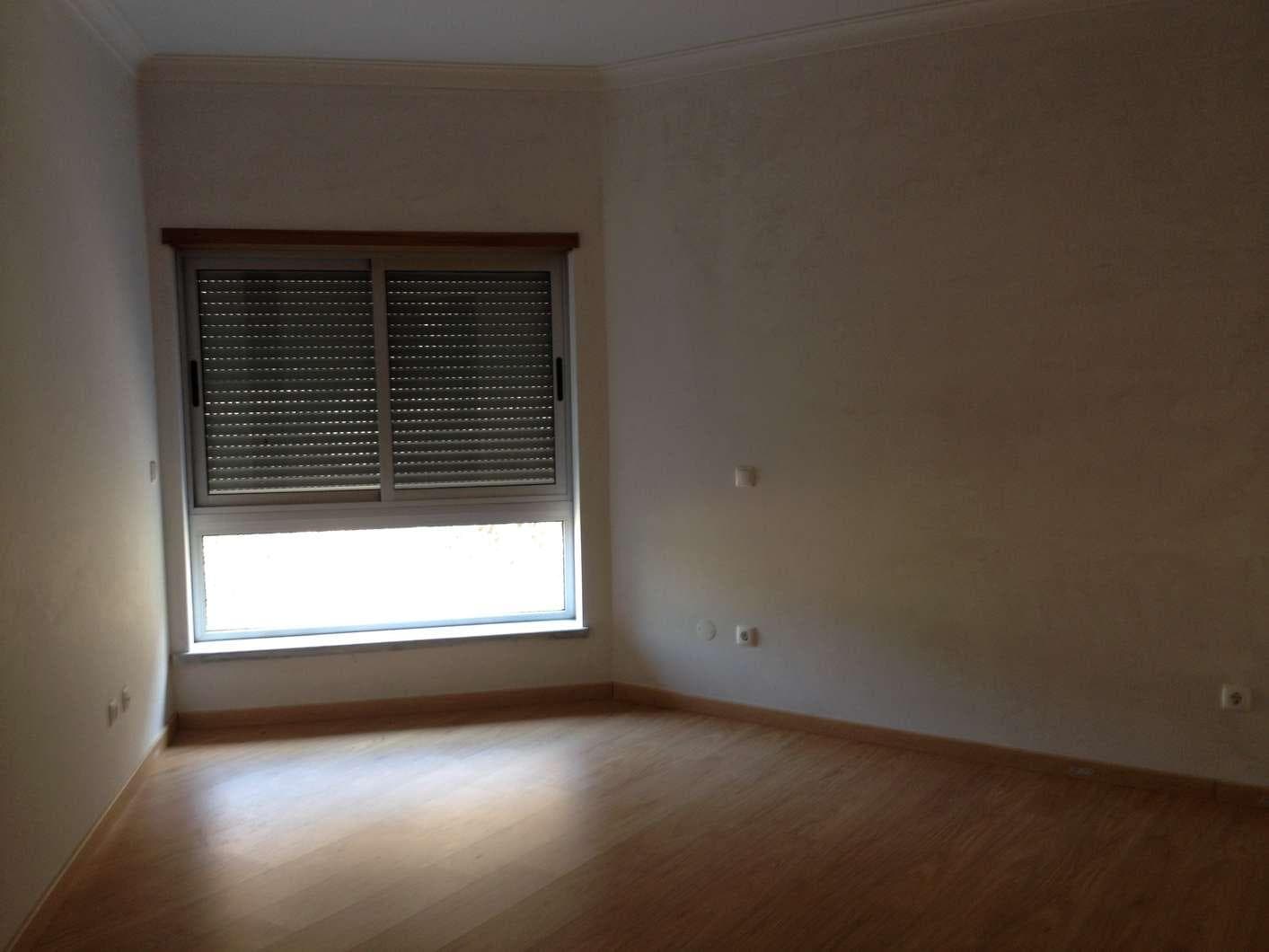 IMOVEL - Prédio Urbano - Fração Autónoma "B" - Habitação com 68,55m2, tipologia T1, no rés-do-chão frente. Si ... · Portalegre — imagen 5