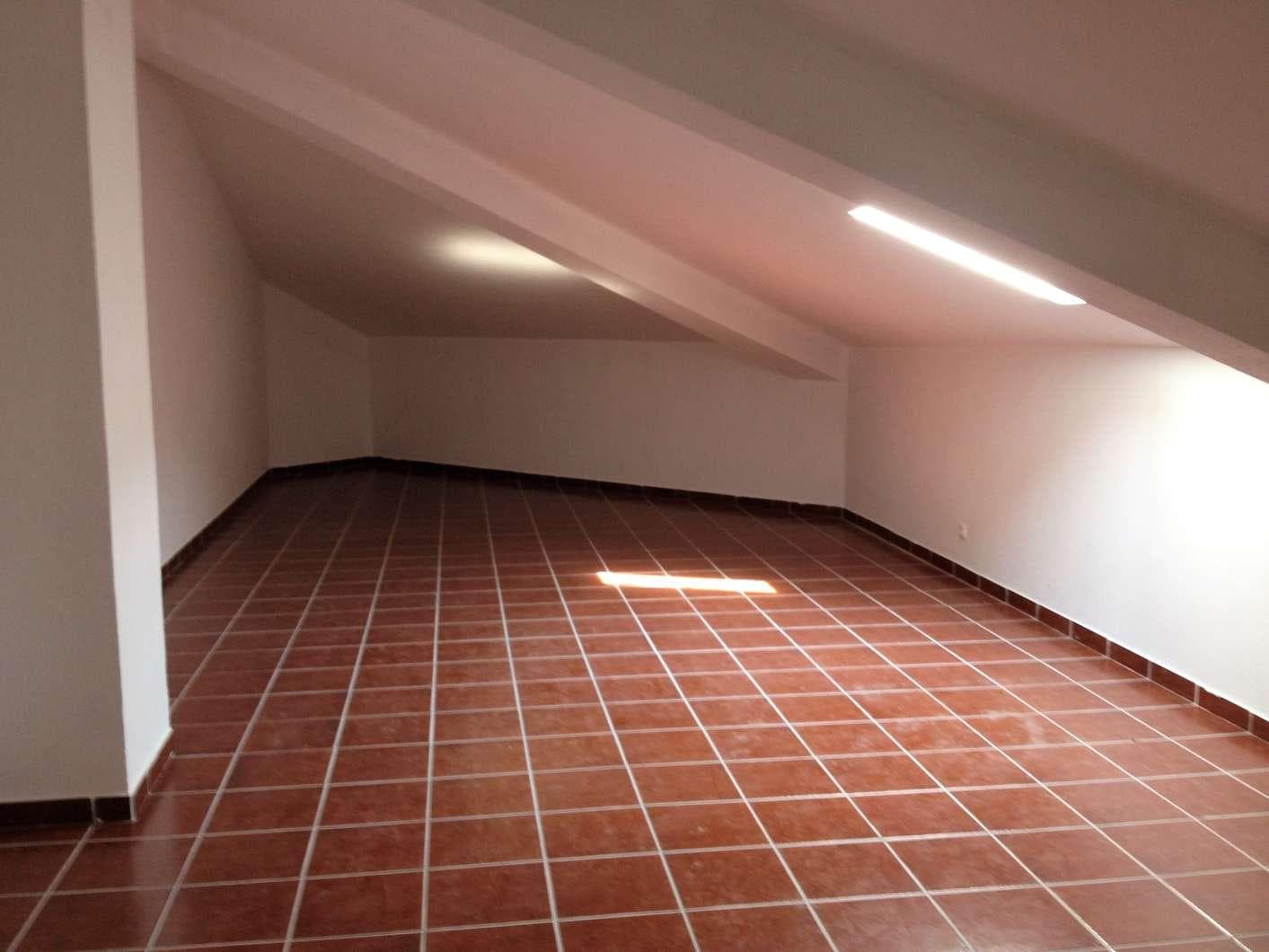 IMOVEL - Prédio Urbano - Fração Autónoma "D" - Habitação com 169,70m2, tipologia T4, no primeiro andar esquer ... · Portalegre — imagen 7
