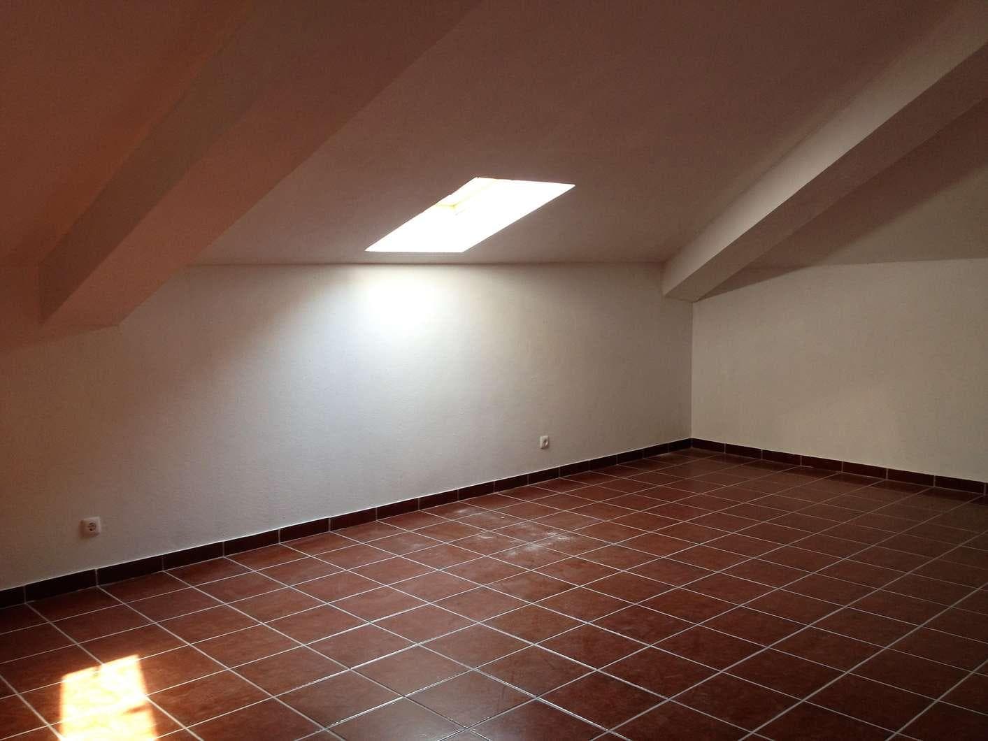IMOVEL - Prédio Urbano - Fração Autónoma "E" - Habitação com 145,5m2, tipologia T3, no primeiro andar direito ... · Portalegre — imagen 7