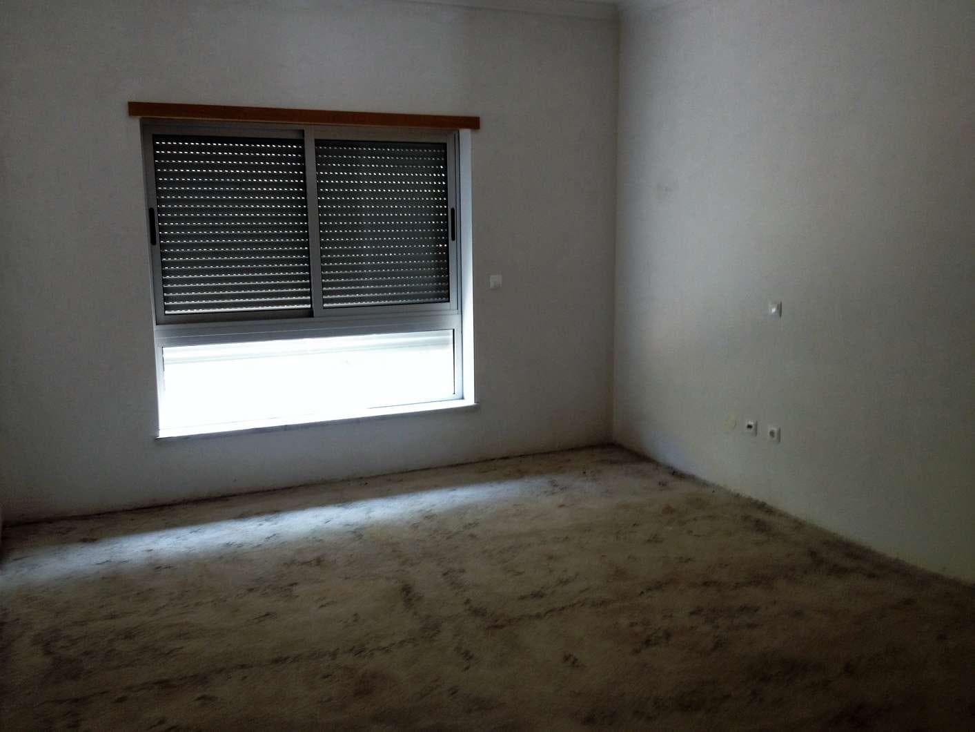 IMOVEL - Prédio Urbano - Fração Autónoma "F" - Habitação com 169,70m2, tipologia T4, no segundo andar esquerd ... · Portalegre — imagen 6