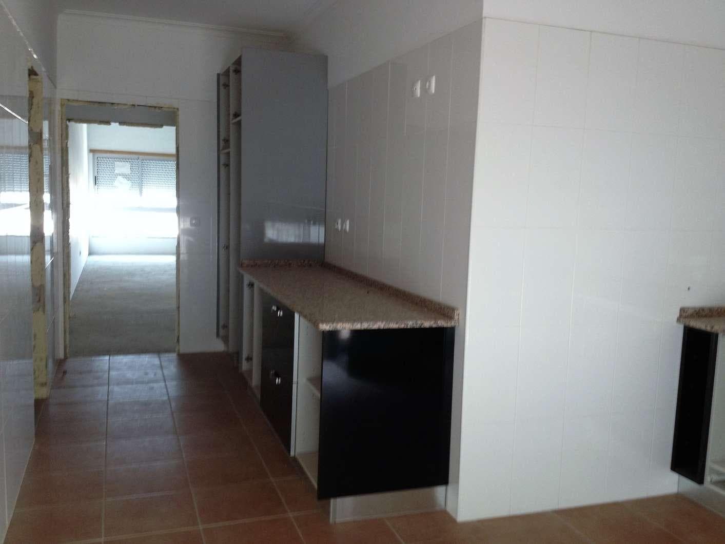 IMOVEL - Prédio Urbano - Fração Autónoma "F" - Habitação com 169,70m2, tipologia T4, no segundo andar esquerd ... · Portalegre — imagen 7