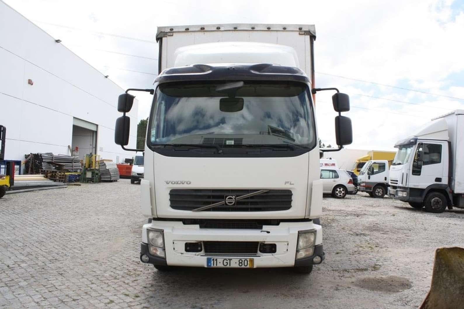 VOLVO FLL12 Matrícula 11-GT-80 — imagen 2