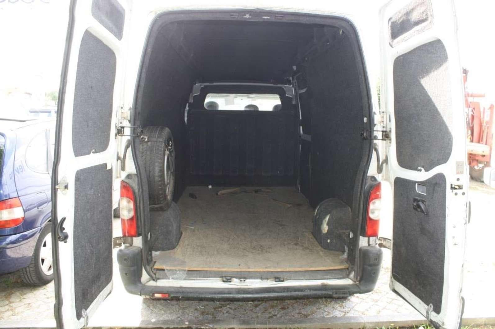 RENAULT MASTER Matrícula 47-IA-09 — imagem 4
