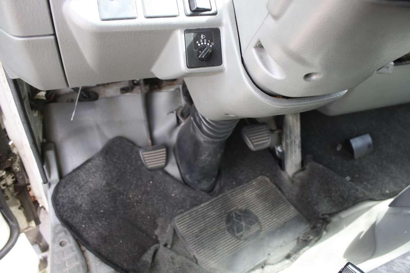 MITSUBISHI CANTER — imagen 5