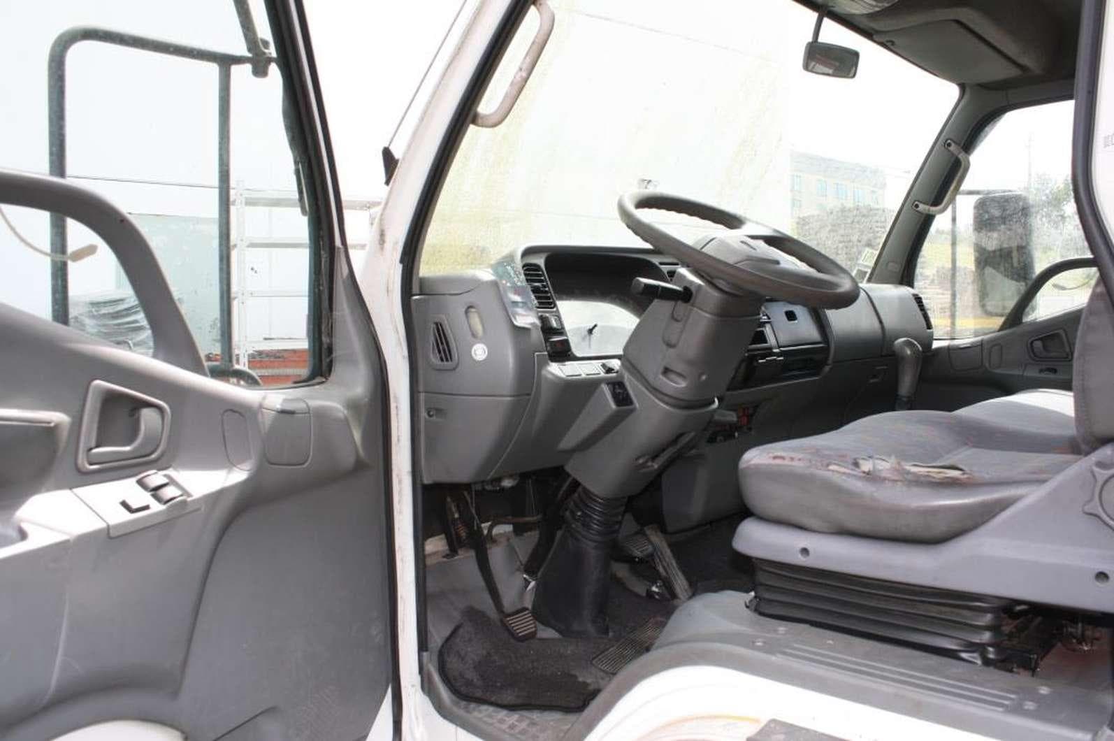 MITSUBISHI CANTER — imagen 6