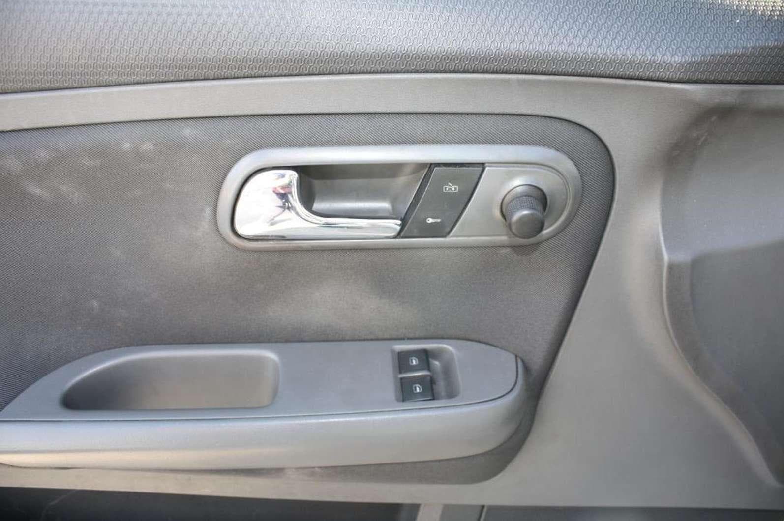 SEAT IBIZA — imagem 6