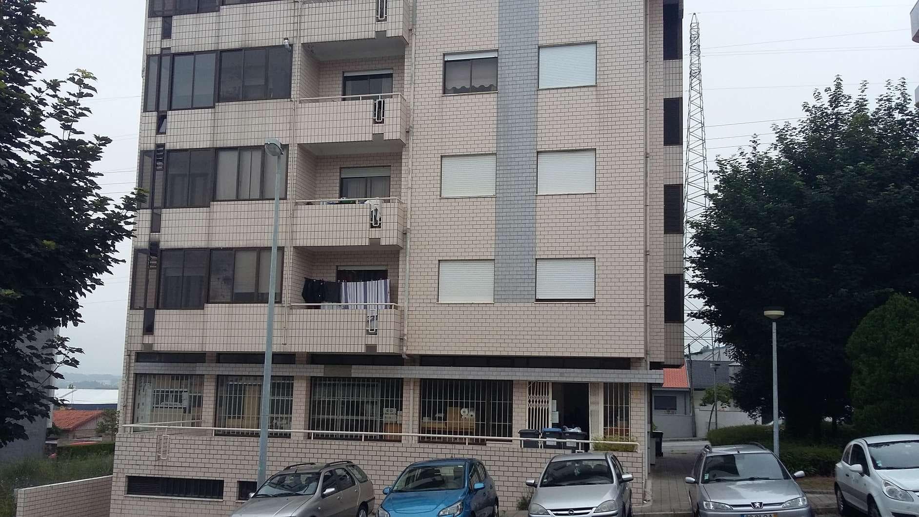IMOVEL - Prédio Urbano - Fração autónoma "H" - Habitação no segundo andar direito e lugar de garagem na cave ... — imagen 16