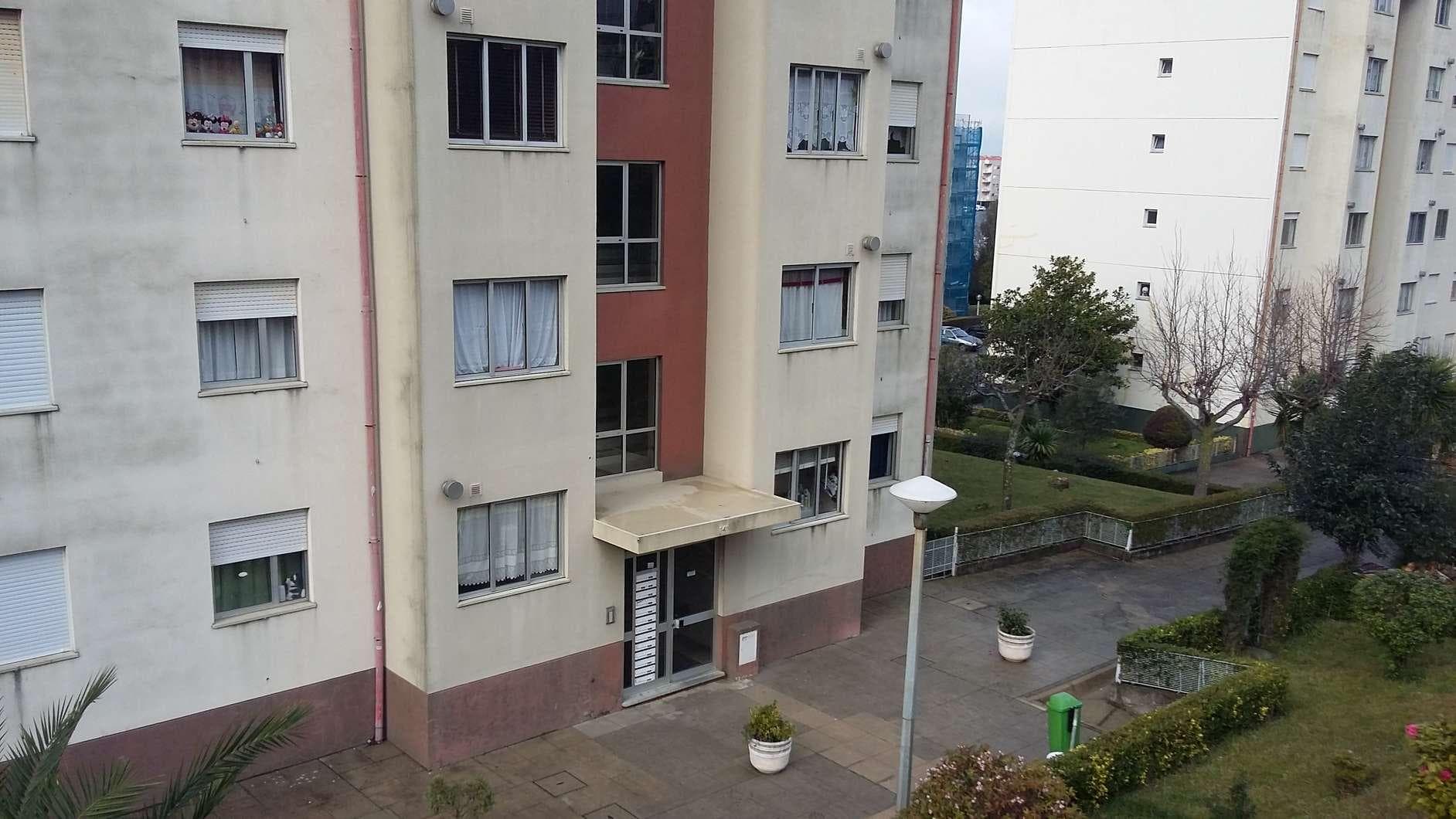 IMOVEL - Prédio Urbano - Fração autónoma "Z" - Habitação, no segundo andar esquerdo, sito na Rua Eça de Queir ... — image 1