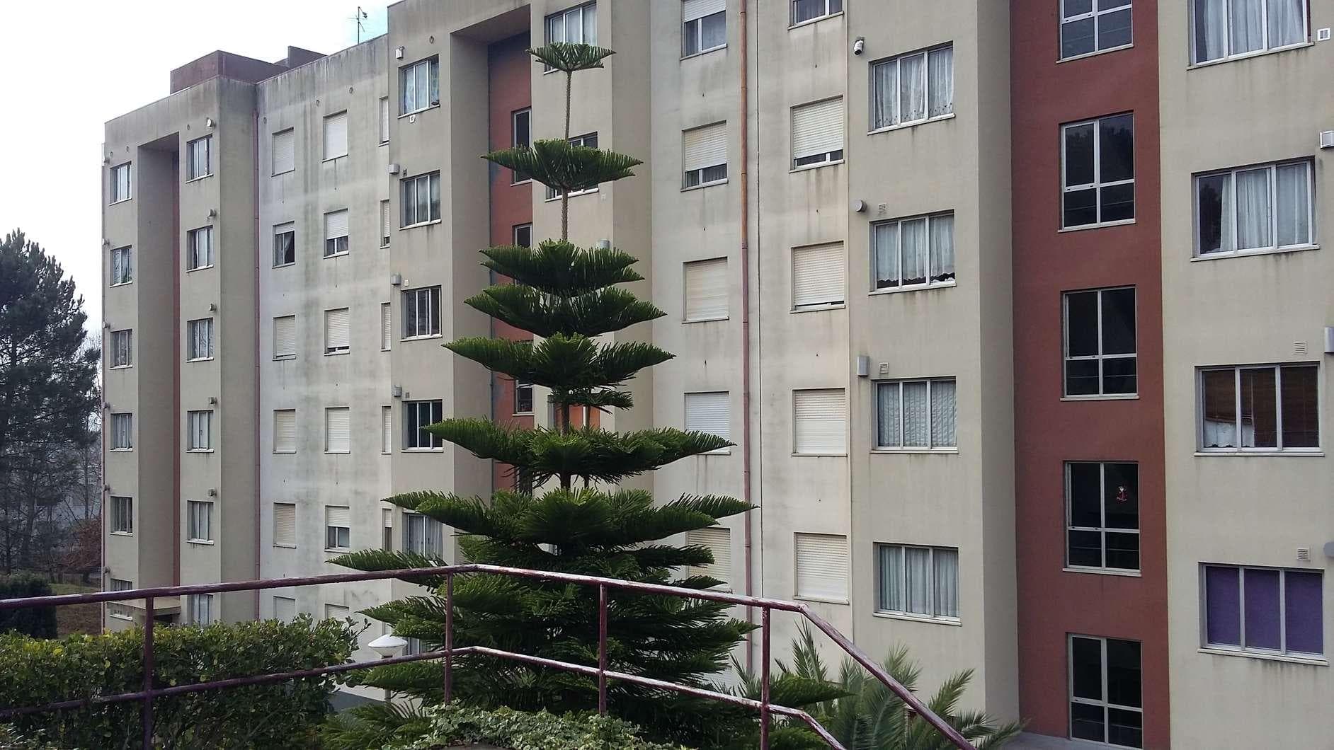 IMOVEL - Prédio Urbano - Fração autónoma "Z" - Habitação, no segundo andar esquerdo, sito na Rua Eça de Queir ... — image 8