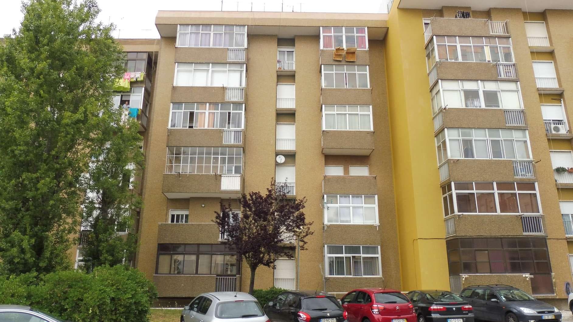 IMOVEL - Prédio Urbano - Habitação, no segundo andar D, sito na Rua dos Eucaliptos, nºs 3 e 3 A. Descrito na  ... — imagen 1