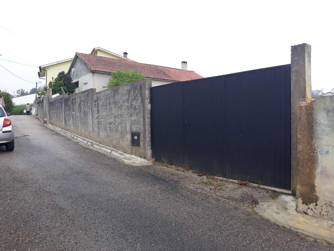 IMOVEL - 1/2 do Prédio Urbano - Casa de Habitação, com 38m2, dependência, com 22m2 e Logradouro com 50m2, con ... — imagen 3