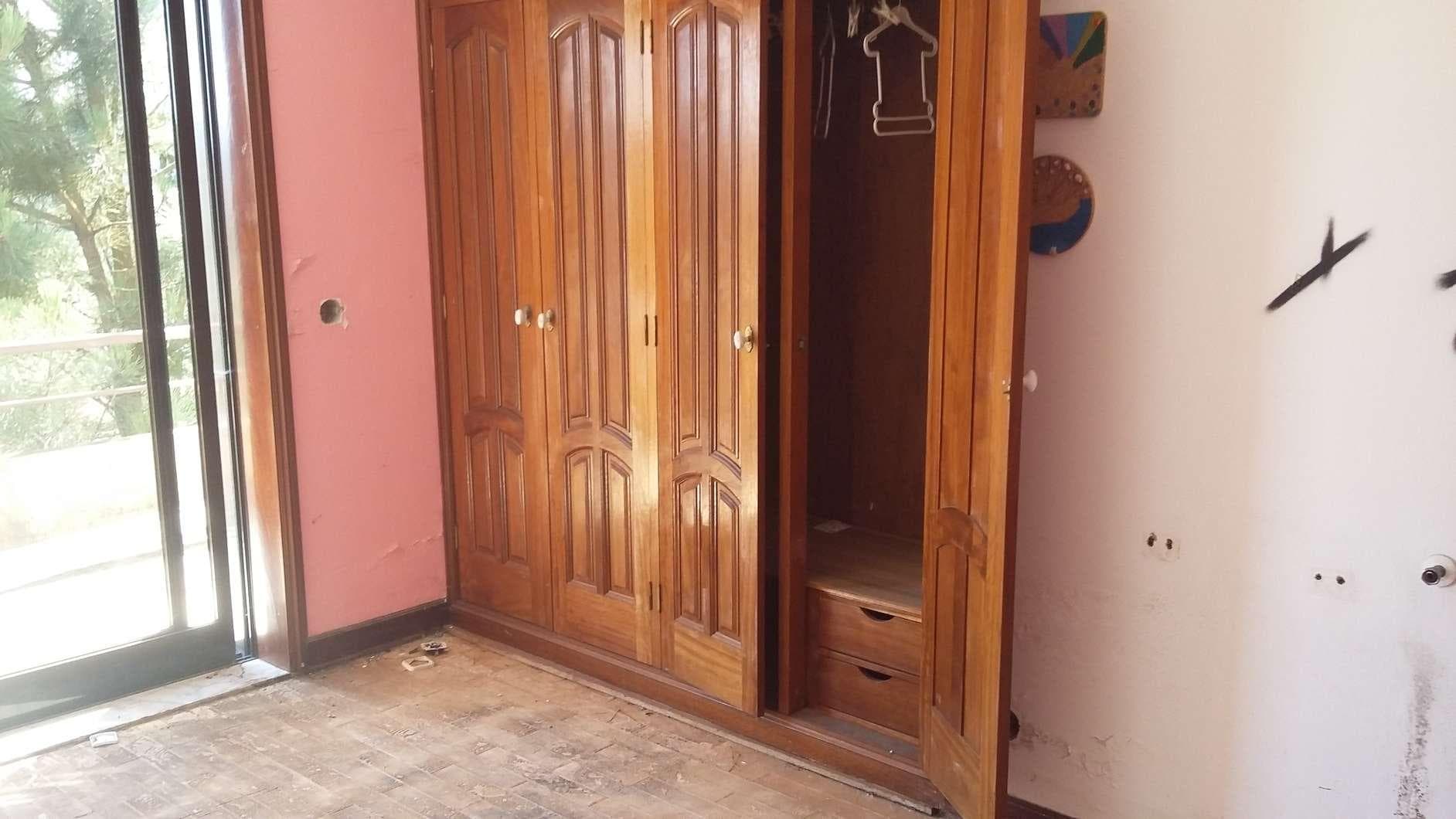 IMOVEL - Prédio Urbano - Casa de rés-do-chão e andar, com logradouro. Tipologia V4. Área Total de 1.350m2 sen ... — image 5