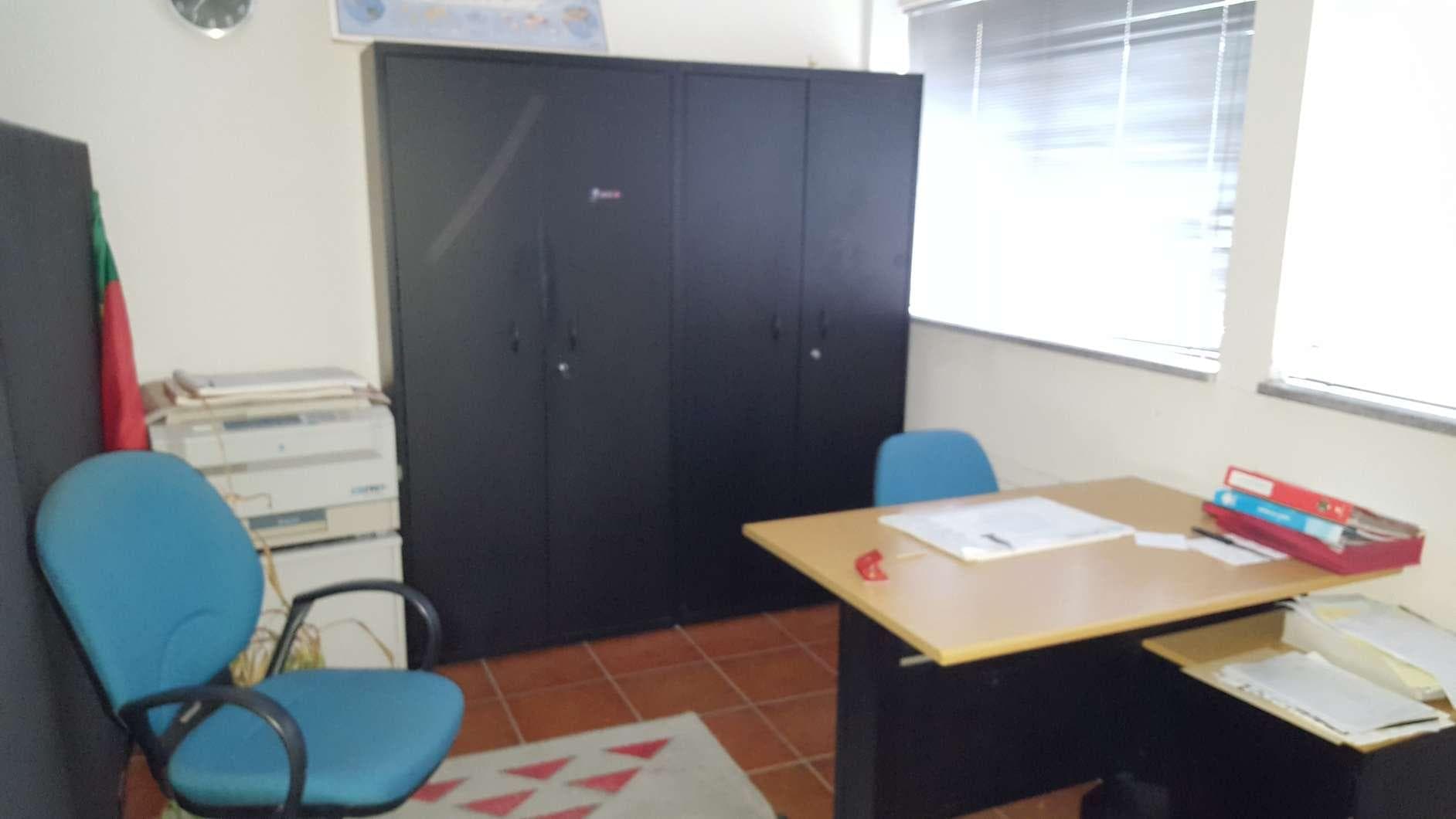 Equipamiento de Oficina + Material Informático — imagen 7