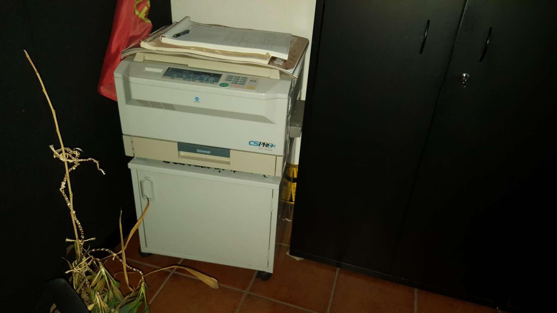 Equipamiento de Oficina + Material Informático — imagen 6