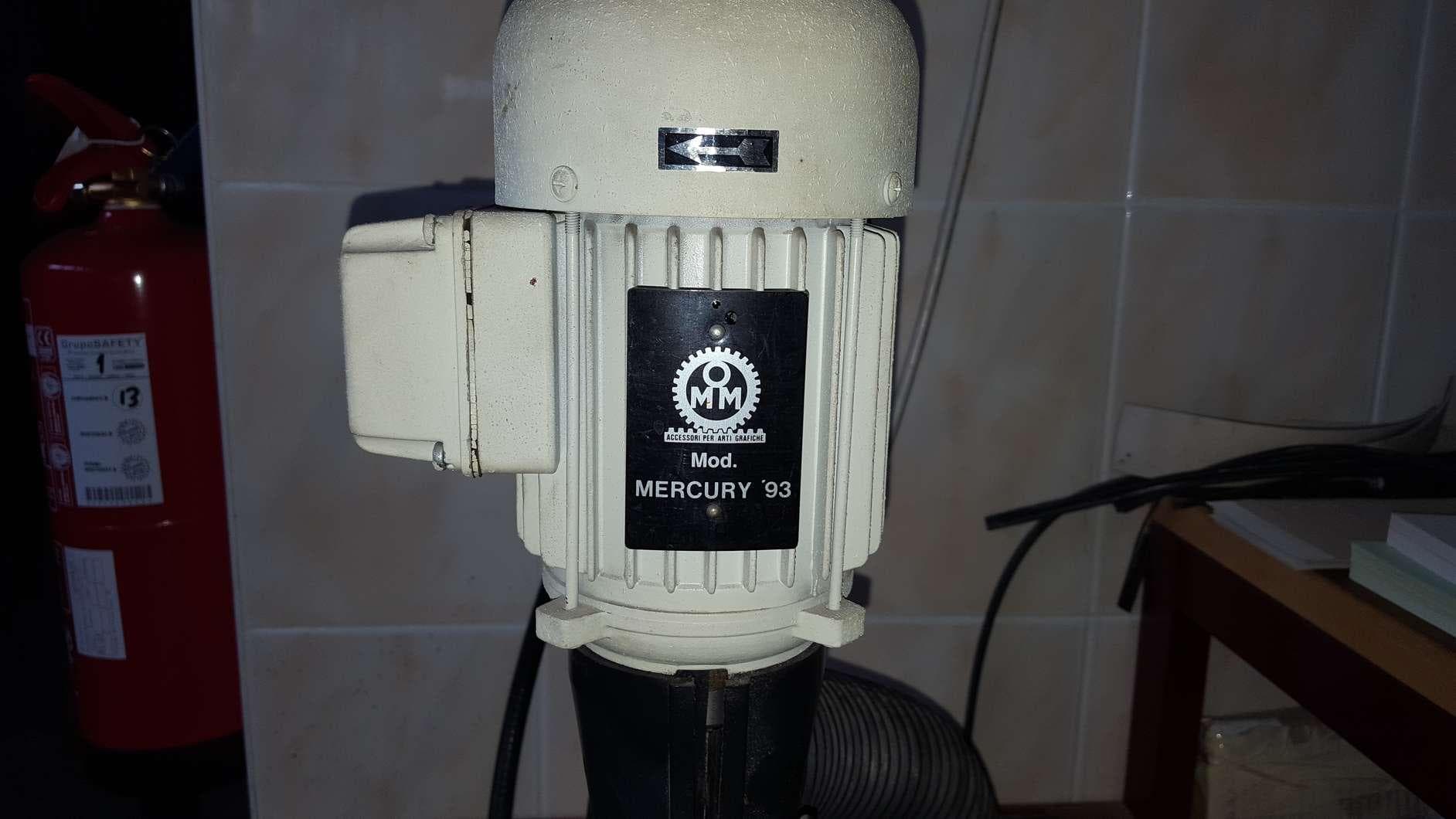 Máquina de perfuração/ picotagem, da marca "OMM", modelo "MERCURY93". · — imagen 7