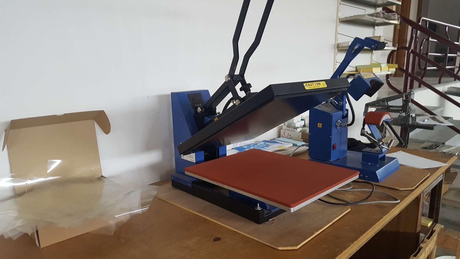 Agrafadora de pedal. + 2 Prensas térmicas para estampagem têxtil, sem marca visível. · — imagen 12