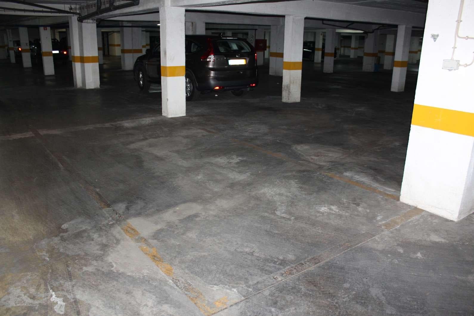1/2 de Lugar de Garagem